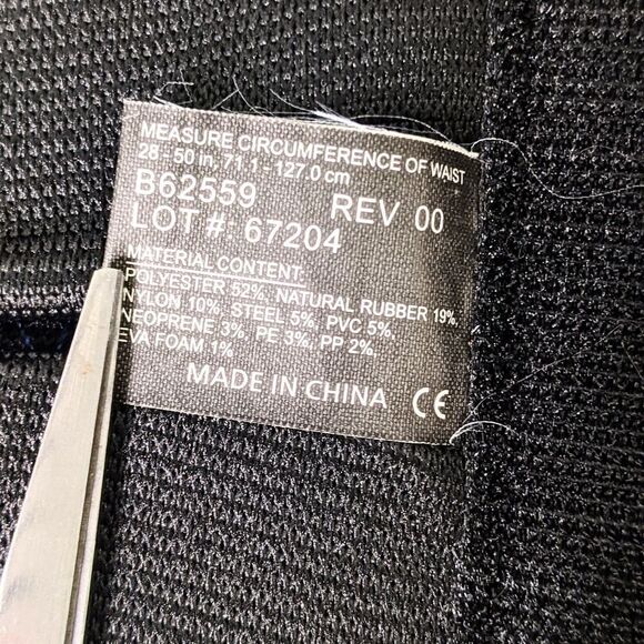 Mueller 255 Adjustable Lumbar Support Back Brace with Removable Pad Black - Picture 10 of 10